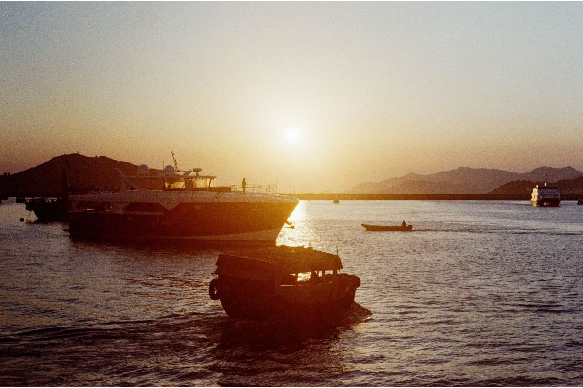 LomoChrome Color ’92 Sun-kissed 35 mm ISO 400 - Image 10